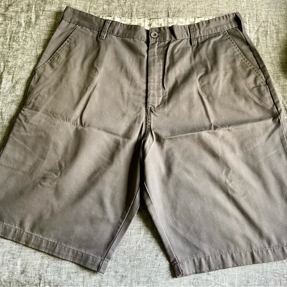 Men's Gray Shorts